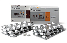 표적항암제 아피니토 줄다리기 끝 9만4000원 타결