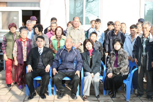 "소외받는 이웃에 사랑 전하니 가슴 뭉클"
