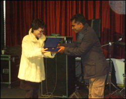 "우리의 가난한 손 잡아준 약사들에 감사"