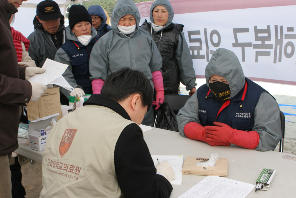 고대 진료캠프, 첫날부터 두통환자 장사진