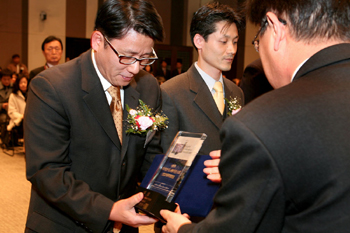 바이오코아 이경률 대표 산업자원부장관상