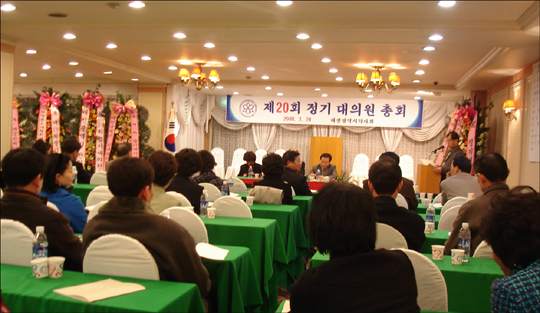 "전문약 비중 10%로 줄여야 약사가 산다"
