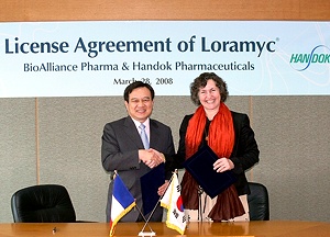 한독, 항진균제 '로라믹' 라이센스 계약
