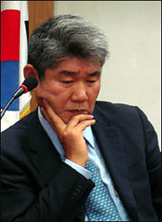 병협 "국민 편의 차원서 원내약국 등 필요"