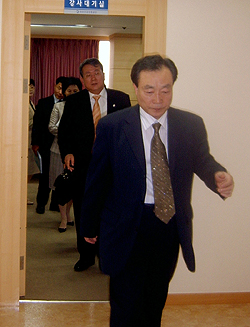 공단-약사회, 수가인상 4%격차 놓고 입장차