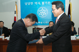 서울시약, 50대 복약상담 기법 매뉴얼 마련