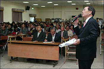 정형근 "영리병원화 저지, 공보험 지킬 것"
