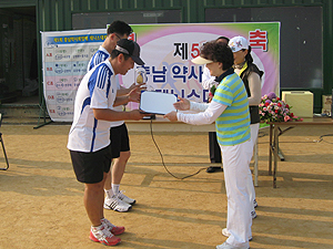 충남도약 테니스대회 홍대원·김애진팀 우승