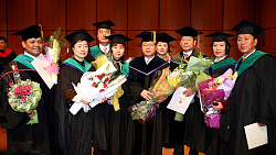 부산약사들, 경성대 석박사 학위 8명 취득