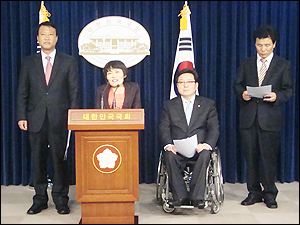 "원격진료 허용, 통신재벌·대형병원 퍼주기"