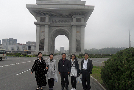 "평양 가는데 왜 압록강을 건너야 하는지"