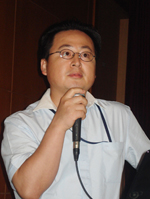 복지부 "원격의료 의원 중심으로"…지경부 "규제 풀자"
