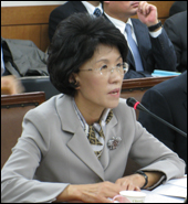 진수희 "신약과 제네릭 약가 격차 더 벌려야"