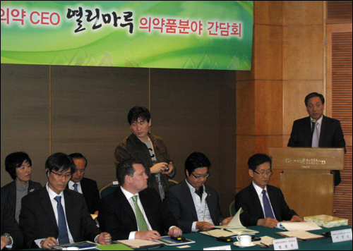 "공장없는 해외업체 들어오면 국내 제약산업 몰락"
