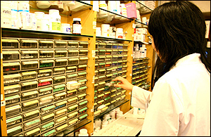 "조제실 개방 앞서 약국 면적기준 부활시키자"