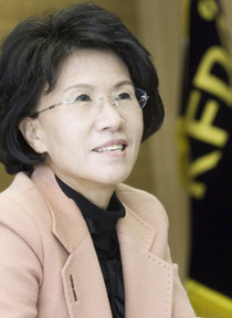 진수희 "일반약 슈퍼판매 신중…총액계약, 합의선행"
