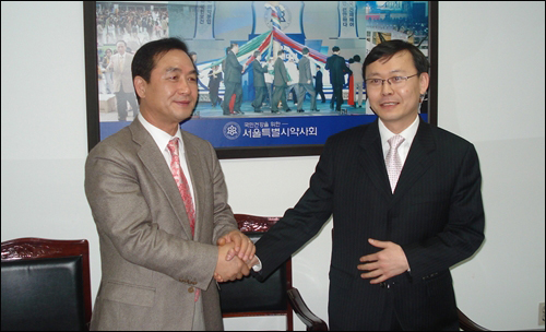 "이젠 도매 직영약국 근본 해결에 드라이브"