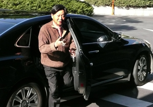 징역 2년 구형 받은 경만호 회장의 앞날은?