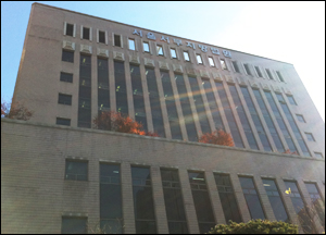 법원, 경만호 회장 '횡령·배임혐의' 선고 연기