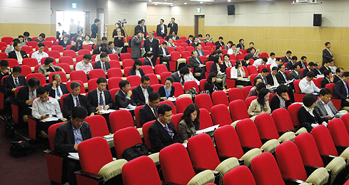 반값약가, 접점은 못찾고 평행선만 내달려