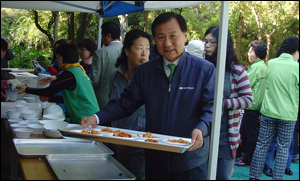 해성약품, 어르신 사랑 경로잔치 개최
