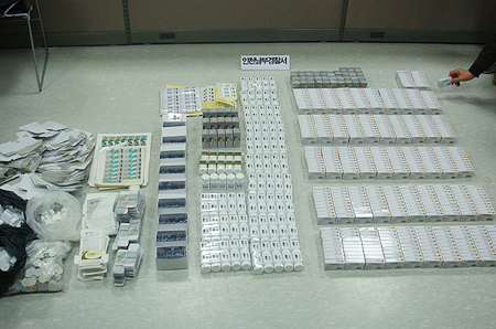 가짜약 판매약국 12곳 적발…대형약국 수사 확대