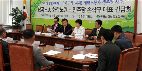 민주당 "약가인하, 대선 겨냥한 포퓰리즘 정책"