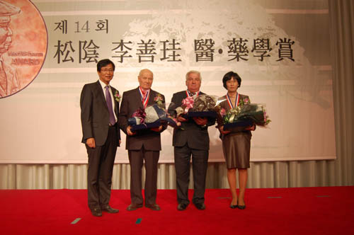 "고 이선규 회장 기업이윤 사회환원 정신 계승"