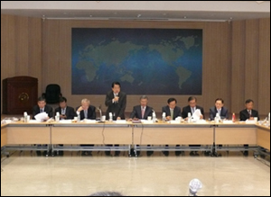 제약협 이사사 50여곳 "약가 일괄인하 무조건 소송"