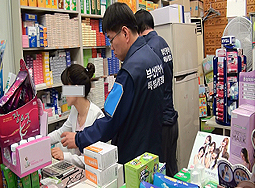 "약사가 조제하던가?"…설문조사로 카운터 적발