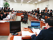 복지위원들, 슈퍼판매에 의구심…법안심사 향방은?
