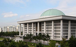 새누리당 과반…약사들, 슈퍼판매·선택분업 '근심'