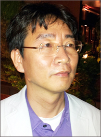 "위기의 약국, 한국형 드럭스토어로 풀어야 한다"