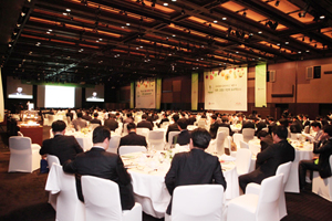 '베이슨' 출시 15주년 기념 IGT 심포지엄 