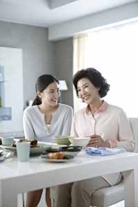 '인사돌', 고두심 출연 새로운 CF '모녀 편' 제작
