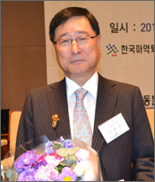 이한우 원일약품 회장, 마약퇴치 대통령 표창
