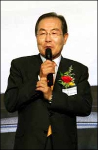 윤동한 콜마 회장, '올해의 CEO대상' 3년 연속 수상
