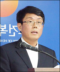 "아이디어 쥐어짜서라도 제약산업 절실한 문제 해결"
