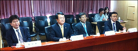 공단, 약국 수가 2% 초반 제시…약사회, 반발