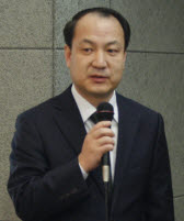 안국, 동아 출신 김정훈 중앙연구소장 영입
 

