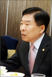 "의사들이 거부하면 조정은 불성립…이건 아니지요"