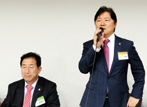 노환규 회장, 의협 임시총회서 "회무 미숙했다" 사과