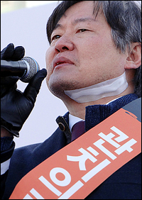 노환규 회장 "청와대 궁색한 변명…TV토론 하자"