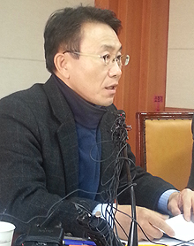 "영리화 추진한 적 없어서 거둘 정책도 없다"