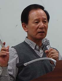 "약사, 의사와의 상대적 열등감부터 극복해야"
