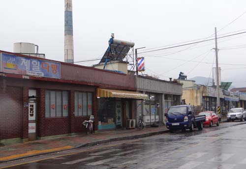 아이들 꿈을 키워주는 그 약국 '비밀의 방'