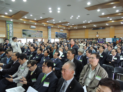 의협 대의원회, 임총 의결안 불복 집행부 길들이기?