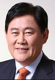 최경환 부총리 취임…"서비스업 육성 속도감있게"