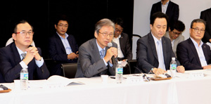 "국제 경쟁력 갖출 수 있도록 병원계 정책지원 절실"