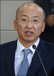 "병원 흑자인데 부대사업 영리허용?"…문 장관 동문서답